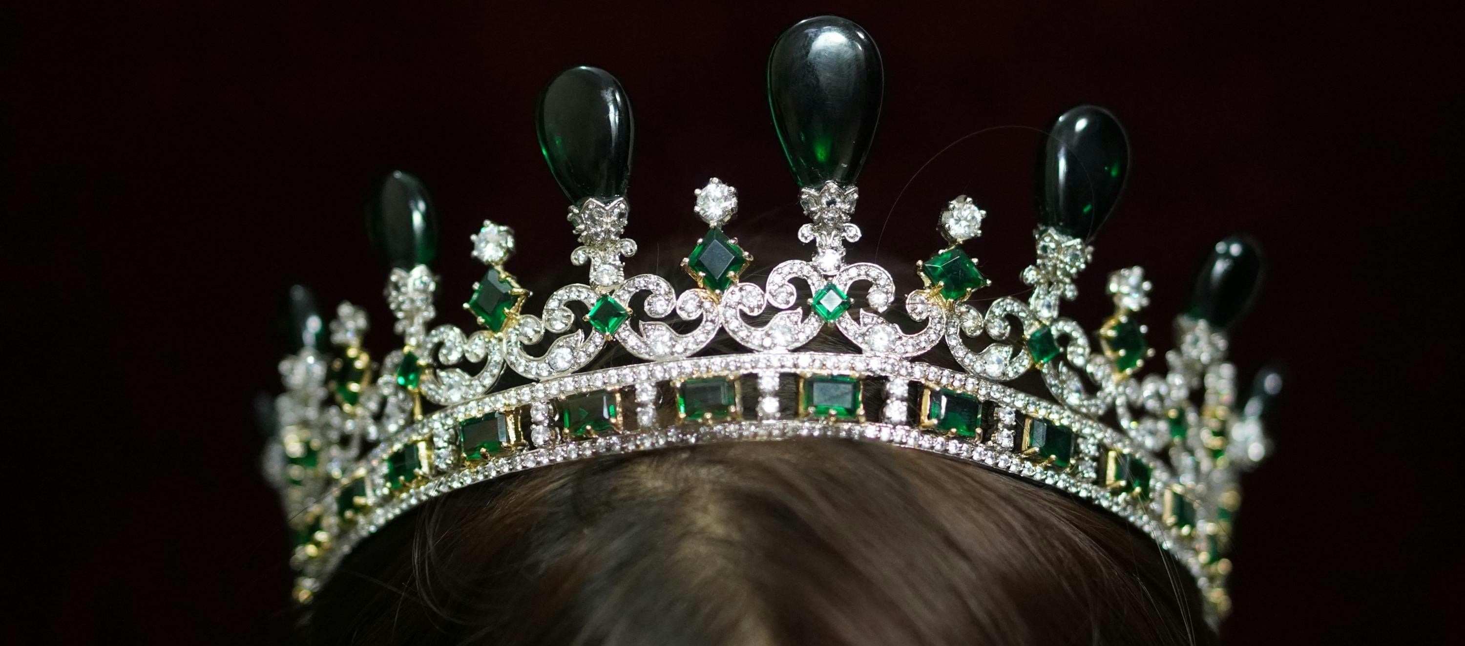 ヴィクトリア女王エメラルドティアラレプリカ、ヴィクトリア朝の王冠