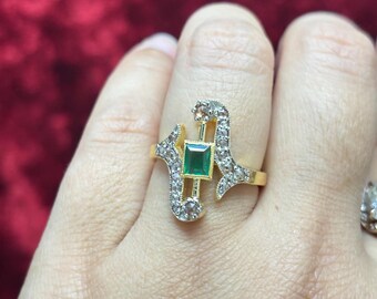 Victorian Era 0.43 CTW Rose Cut Diamond & Emerald Antique
