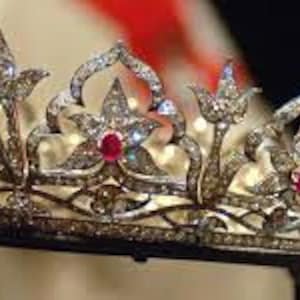 Victorian Era Queen Victoria&#39;s The Oriental Circlet ruby and diamond Tiara replica in 925 sterling silver