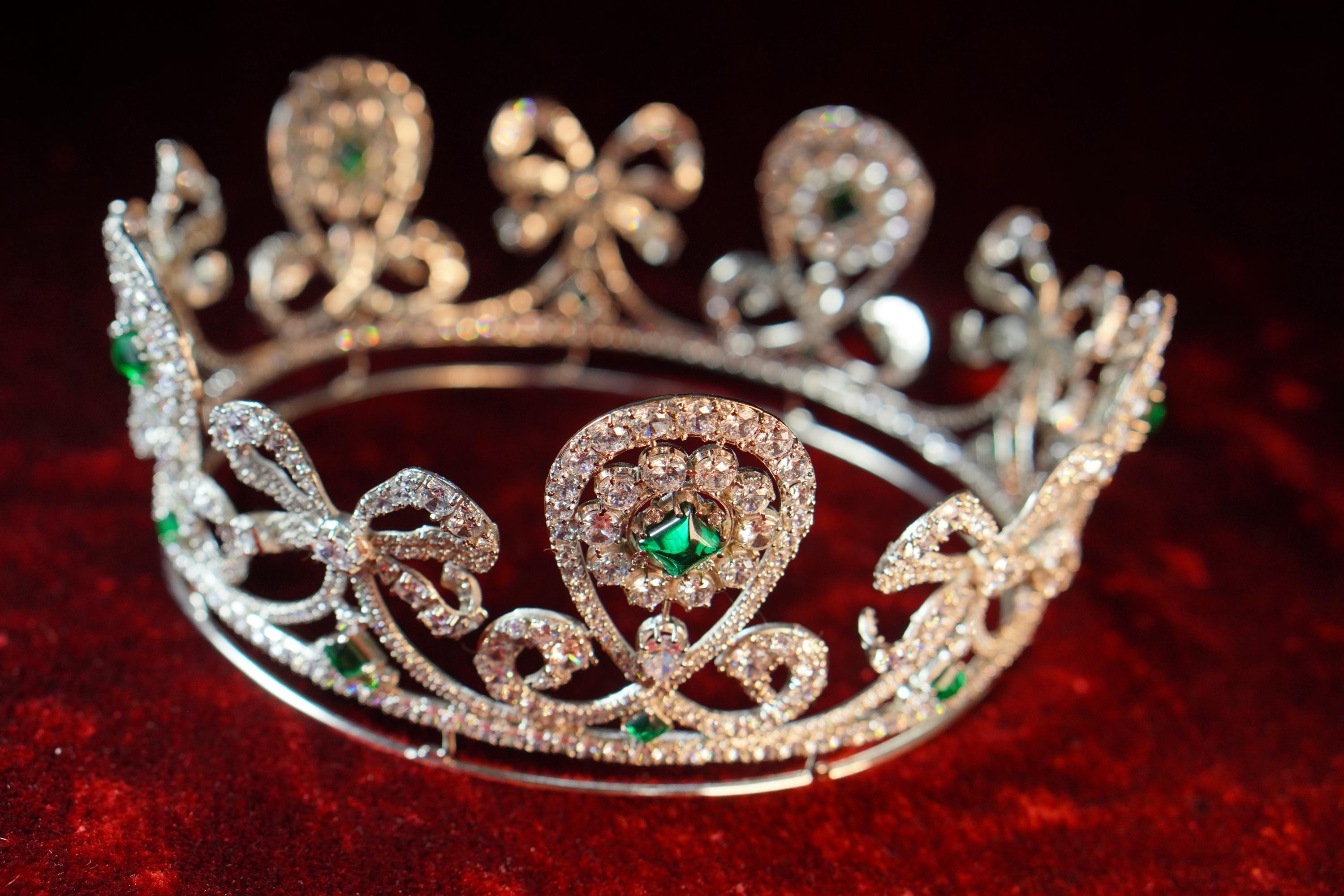 Empress Alexandra Fedorovna Emerald Tiara Crown Parure , Imperial