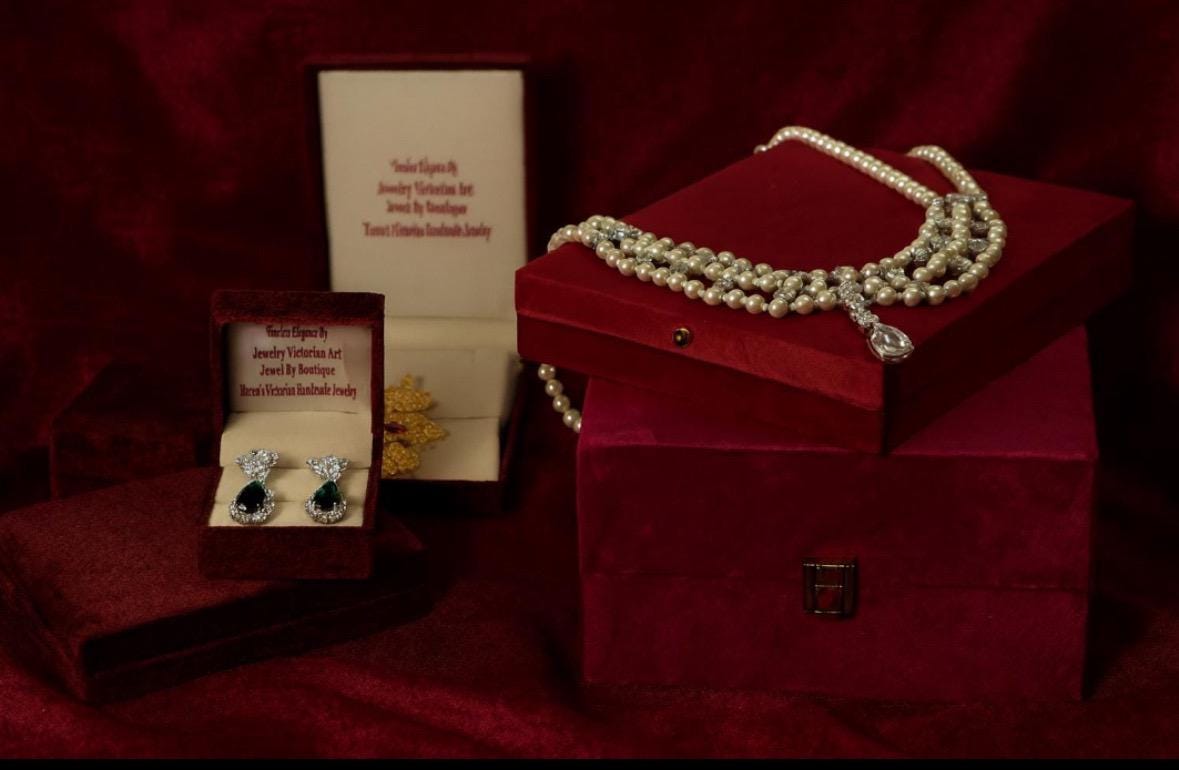 映画「マリー・アントワネット」ブローチ（コサージュ） a5d6ba05c190f9f442a5ab5be5f31c