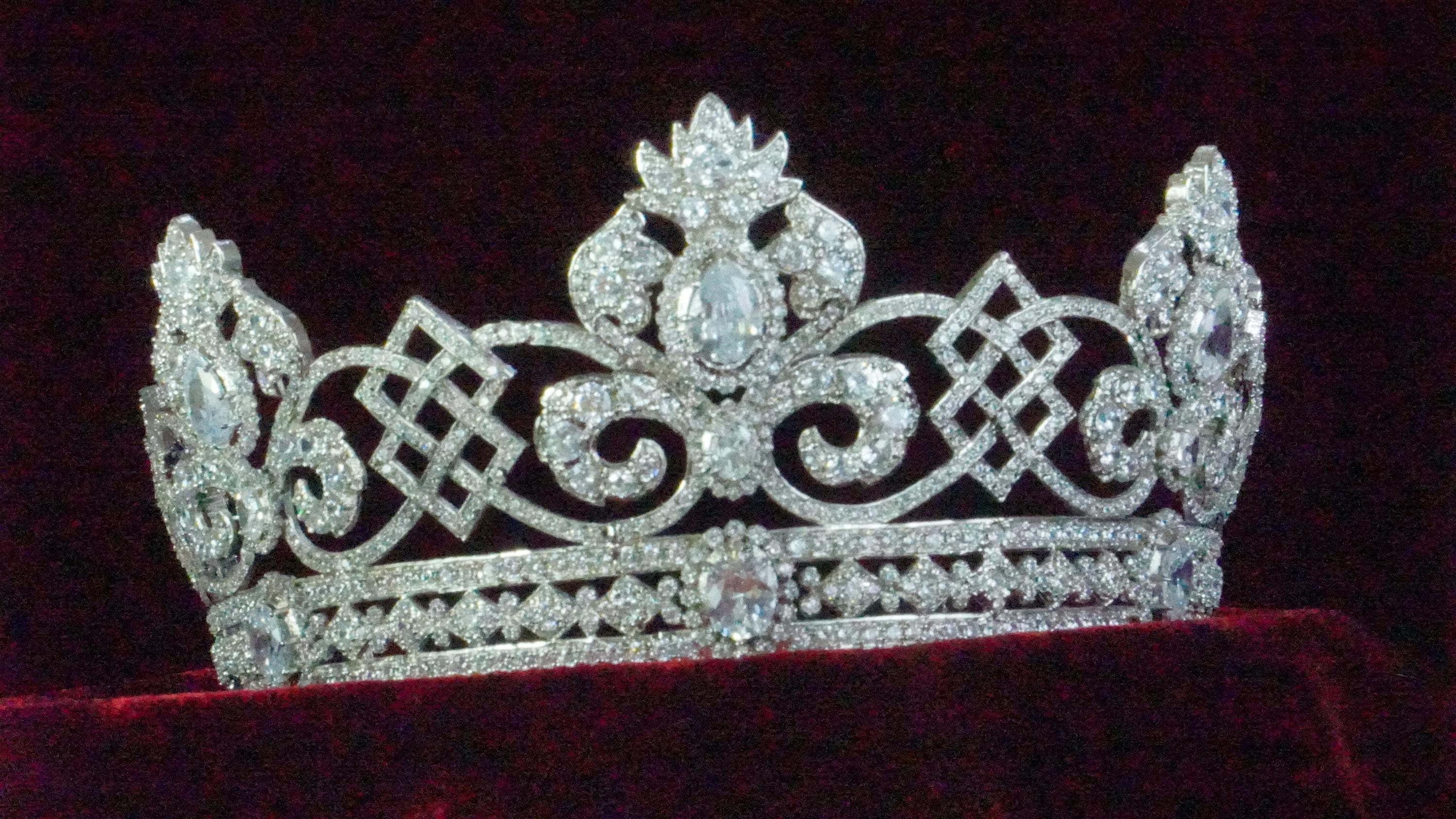 British Royal Queen Alexandra Rundell's Tiara in 925 Sterling