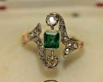 Victorian Era 0.43 CTW Rose Cut Diamond & Emerald Antique Engagement Ring Women