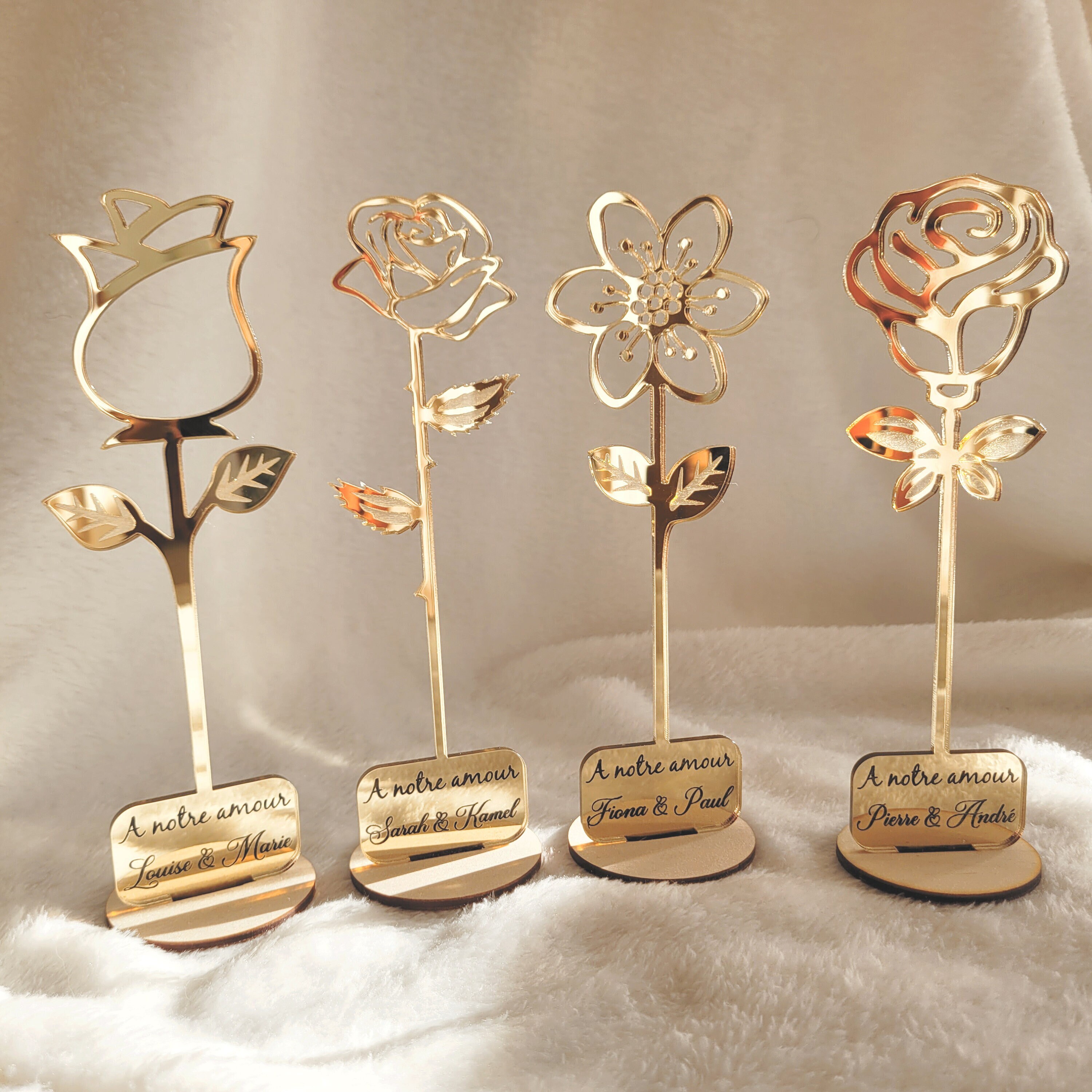 Fleurs Éternelles avec Gravures Personnalisées - Cadeau de Saint Valentin Unique Homme Femme Couple 