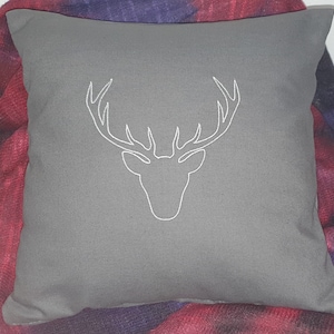 Deer head, deer, antlers, hunters, decorative cushions, living room, 40x40, handmade, cover with zipper, embroidery