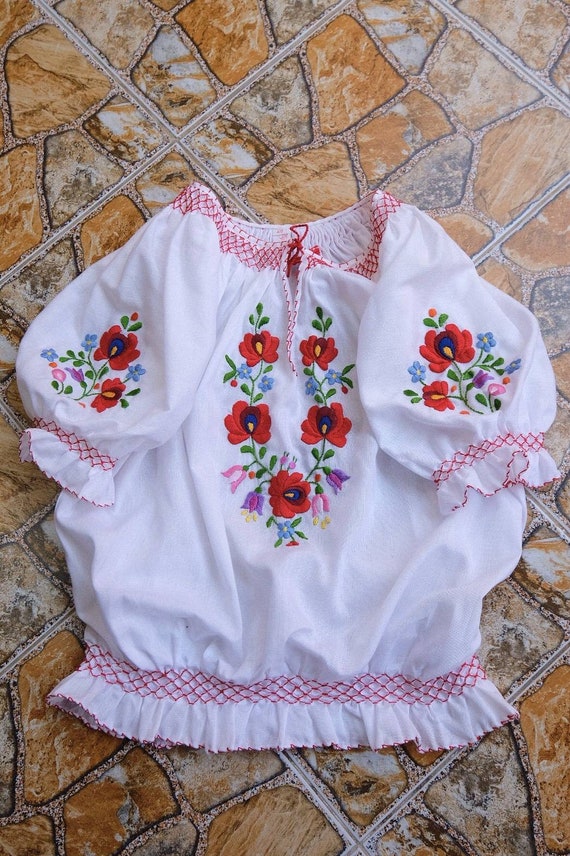 Hand embroidered Hungarian 1990's.