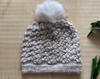 Gorro de crochet con flores/ Gorro hecho a mano con pompón/ Gorro grueso de invierno