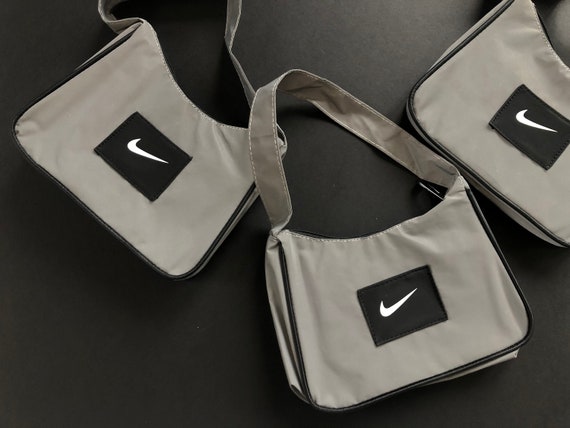 lavar Evacuación paquete Bolso reflectante Nike Vintage Rework Hobo/Mini bolso - Etsy España
