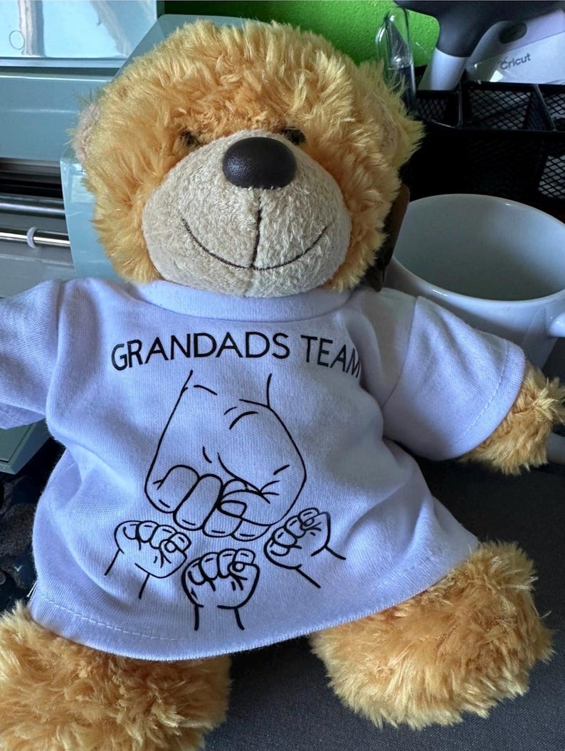Camiseta personalizada de osito de peluche, regalo de recuerdo con mensaje personalizado. Texto a tu elección. imagen 8