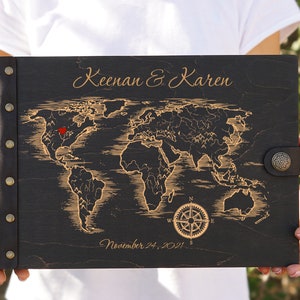 Carnet d'aventures, album photo de voyage avec carte du monde, journal de mariage rustique, scrapbook en bois personnalisé