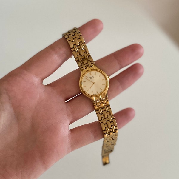 Seiko Gold Watch for Women | very well preserved | vintage | Quartz | Women's watch | retro | color gold