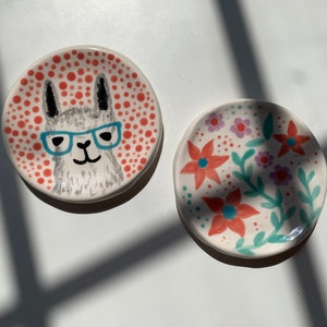 Set of 2 hand-painted ring dishes