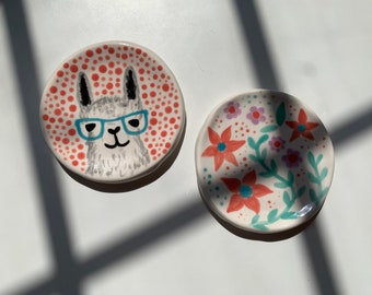 Set of 2 hand-painted ring dishes