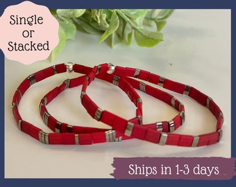 Braccialetto con perline rosse Miyuki Tila: braccialetto elastico impermeabile con piastrelle