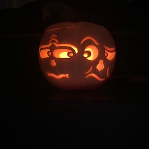 Side Eye Carving Pattern