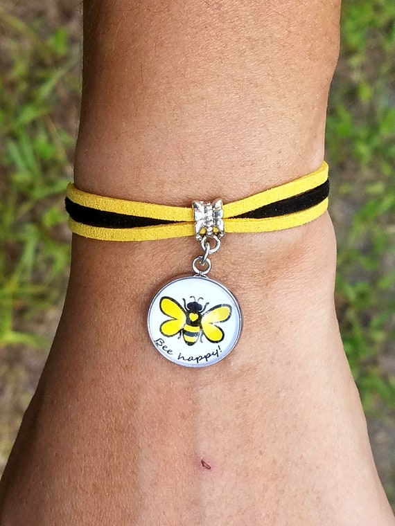 Queen Bee Bangle Bracelet – Fine and Yonder