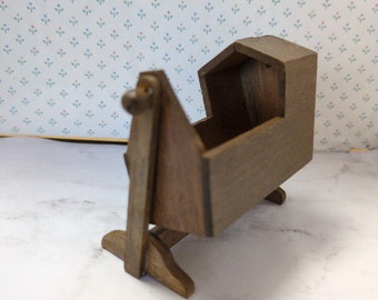 Cuna con capucha para casa de muñecas, muebles de guardería en miniatura a escala 1:12
