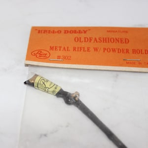 NIB Dollhouse Hello Dolly Old Fashioned Metal Rifle with Powder Holder