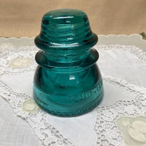 Vintage Hemingray No. 42 Aqua Glass Insulator: Collectible Telephone Pole Art