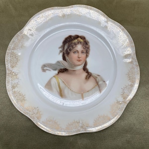 Antique Handpainted Victorian Women on Decorative Plate Made in Bavaria|Collectible Plates with European Aristrocrats  Vintage Plate
