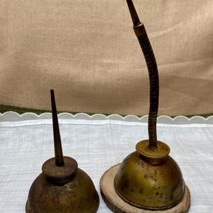 Antique Brass Thumb Press OILERs with Spouts and Screw on Lids Sold as Pair|Collectible Tools Farm House|Eagle Mfg. Oil Thumb Press