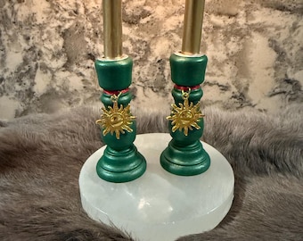 Houten Yule Chime-kandelaar: Limited Edition Chime-kandelaar met gouden zonbedel