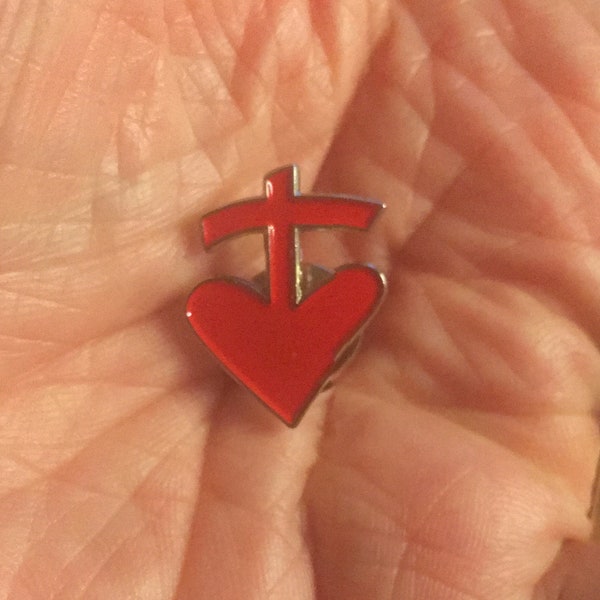 Tie tac/lapel pin. Sacred Heart and Cross logo/ in a lot of 5