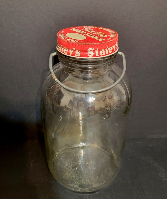 Half Gallon Staley's Sta-flo Liquid Starch Bottle / Metal Bale 