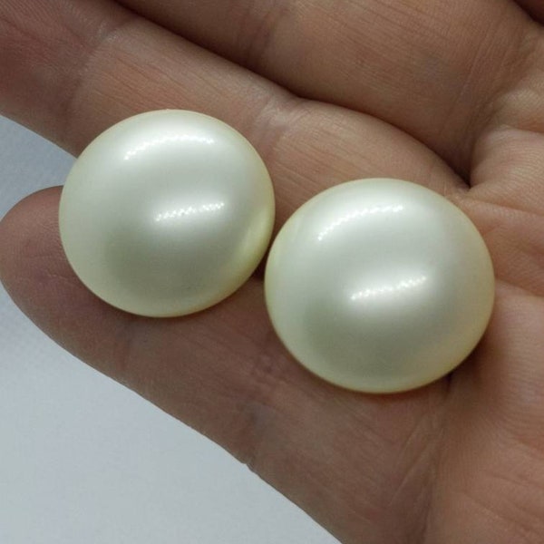 Vintage Signed Richelieu silvertone faux pearl button screw-back earrings MCM