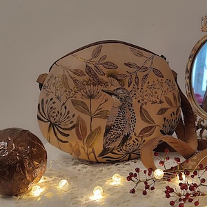 Bolso bandolera para mujer pintado a mano personalizado por el autor, bolso de hombro para mujer con pájaro pintado con acrílicos, bolso de regalo único para ella