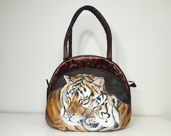 Tigri dipinte su una borsa da donna in velluto personalizzata, borsa da donna in velluto marrone con pittura acrilica personalizzata, borsa personalizzata per donna