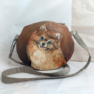 Hand painted dog portrait custom painting from photo, crossbody purse for women, custom dog drawing on a woman&#39;s shoulder bag, dog mom bag