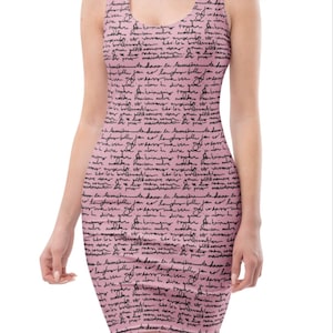 Vestido ajustado con carta de amor francesa, poesía francesa escrita a mano, ropa de escritura con estética parisina única para ella, elegantes vestidos de poesía francesa.