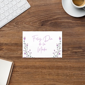 Feliz Día de la Madre Greeting card, Mother's day Spanish, purple flower design, carta para madre, Spanish mama gift basket