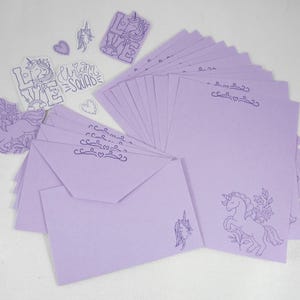 Conjunto de papelaria para escrita Purple Unicorn Squad com mais de 15 peças