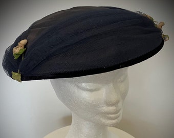 Vintage 1950s Navy Blue Hat with net and roses