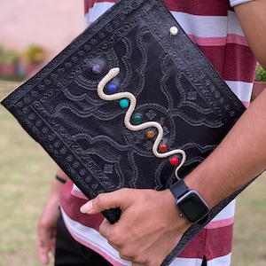 Cuaderno de notas de cuero de siete piedras hecho a mano, cuaderno de bocetos, álbum de recortes, diario de viaje, el libro de las sombras, negro, 10 x 13, el mejor regalo de San Valentín