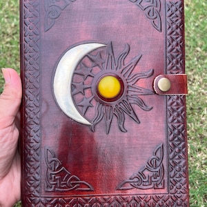 Journal en cuir fait main, pierre de soleil et de lune, carnet d'écriture, journal de bureau, reliure en cuir, papier de doublure, meilleur cadeau pour lui/elle