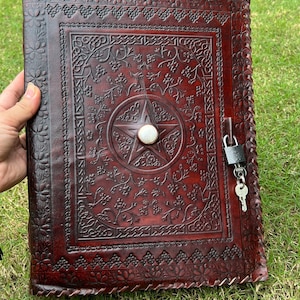 Journal en cuir Pentagone, pierre étoilée en relief, livre des écrivains de l'ombre, livre de poésie, carnet de croquis, pentacle de la wicca païenne, 10 X 13 bords, 400 pages