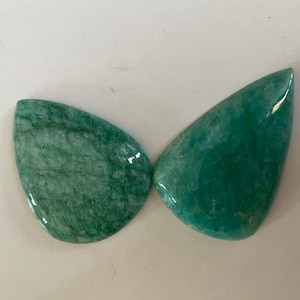 Natural Turquoise Palm Stone: Healing Crystal Gemstone (1.4 inch, 2pcs)