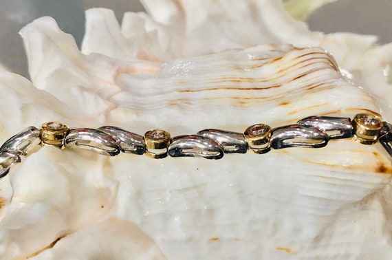 22K Yellow Gold Thin Bangles Set of Twelve, 59.5 Grams – Virani Jewelers
