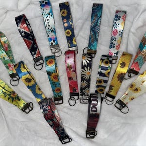Llavero de muñeca personalizable