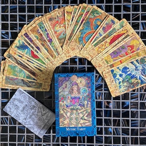 Mythisch tarotdeck en gids | Tarotkaarten op volledige grootte | 78 kaarten | Authentieke en geautoriseerde afdruk van het werk van Vera Petruk | voor waarzeggerij