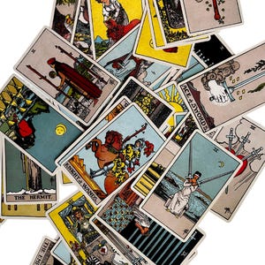 Baraja de Tarot Clásica de 1909 y Guía de 80 Páginas imagen 3