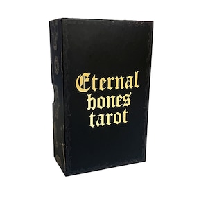 Guía y Tarot de los Huesos Eternos / Por Vera Petruk