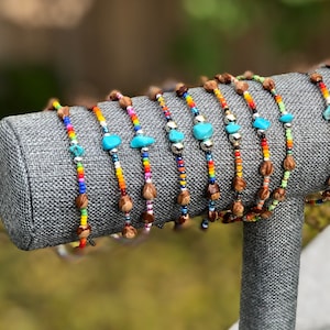Navajo Cedar Bead Bracelet With Gemstone - Multiple Color