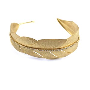 18k yellow gold leaf bangle | elegant engraving & natural round diamonds