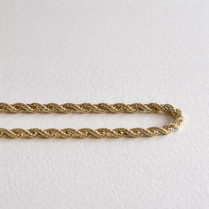 Collar de cuerda trenzada de oro bicolor de 14 quilates con cadena de caja blanca de 19,7 pulgadas imagen 8