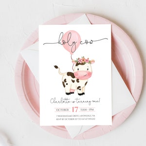Convite para festa de aniversário de vaca | Convite para festa de primeiro aniversário da Holy Cow Girl | Convite Pink Cow | Templatett | Download instantâneo | n186