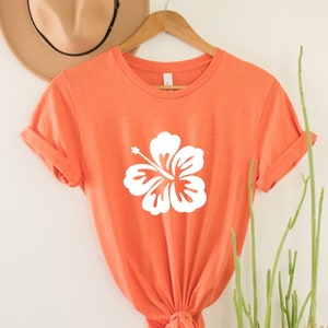 Hibiscus Shirt, Hibiscus Flowers Shirt, Floral Shirt, Flower Shirt, Hawaiian Florals Shirt, Hibiscus T-Shirt Women, Beachy Shirt, Tropical
